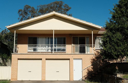 Canberra Casa | 3Brs-Secluded/Spacious/Petfriendly