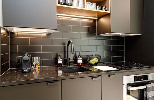 Centretown West Apartamento | La Dolce Vita Studio Apartment w/ parking