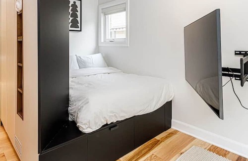 Centretown West Apartamento | La Dolce Vita Studio Apartment w/ parking