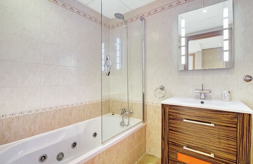 Pueblo Mascarat Apartamento | Apartment 'Altea Dorada' with Sea View, Wi-Fi and Air Conditioning