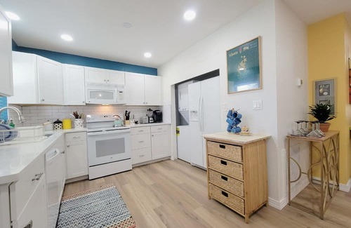 Newtown Cabaña | Little Blue Cottage