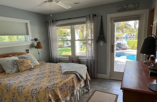 Moorings Casa | Waterfront Oasis