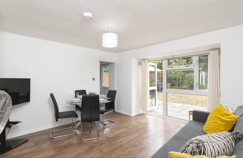 Shephall Casa | Lovely Home in Hydean Way Stevenage