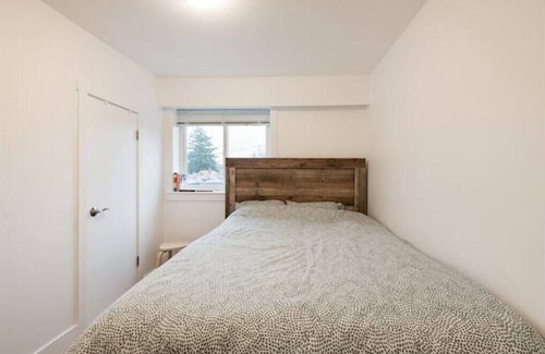 East Side Casa | Beautiful new-remodeled 3 story East-Van house!