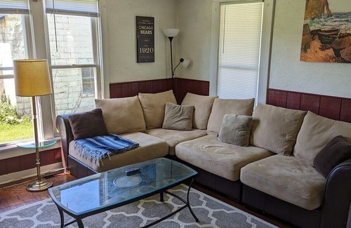 Robinson Casa | 3 Bedroom Home Steps from the Square