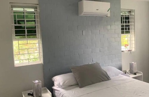 Molynes Gardens Casa | Luxury Home in Queensboro