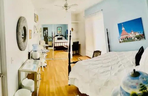 El Cajon Casa | Stunning Bedroom. Access to pool