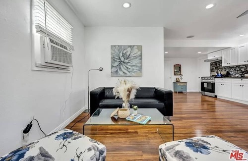 Sunset Park Casa | Newly remodeled pet friendly house in Santa Monica