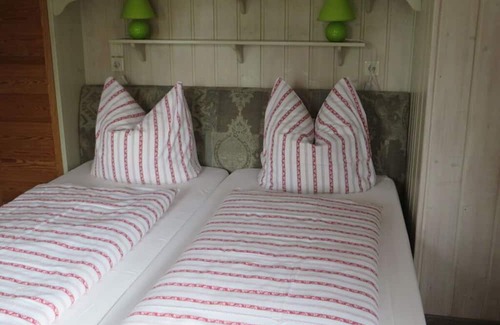 Freyburg Apartamento | Holiday home Anna in the forest