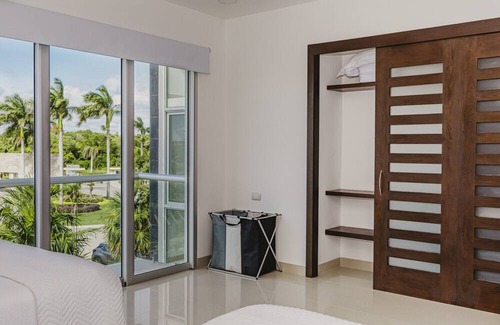 Puerto Juarez Condominio | 726 Sur Casa Goldzmidth 2 Bedroom Condo by RedAwning