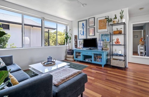 Freshwater Apartamento | Vibrant Beachside Retreat - 2BR Unit in Freshwater