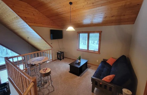 Amery Casa | HotTub! Woodside Haven Gateway to Nature & Leisure