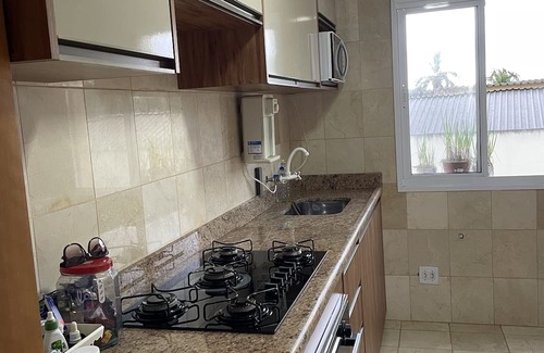 Frade Apartamento | Apartamento Mobiliado à 50 Metros da Praia, Estacionamento Grátis e Piscina