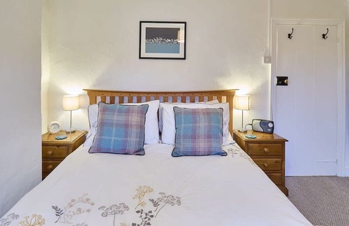Hythe Casa | Host & Stay | Claire's Cottage