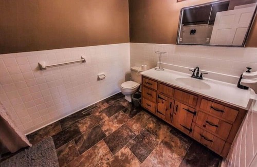 Blackstone Casa | Spacious house on a quiet street