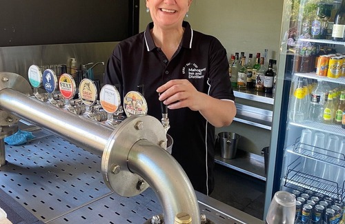 Mahogany Creek Hotel | Mahogany Inn and Distillery