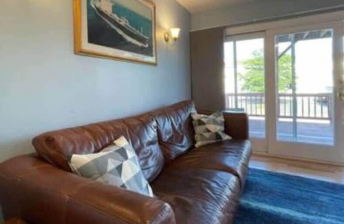 Buckroe Beach Casa | Blue Haven Summary: T
