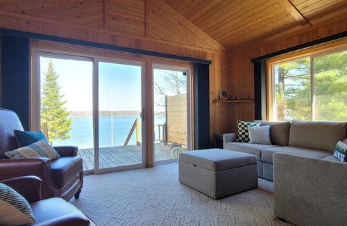 Johannesburg Cabina | Sandy Bottom Lakefront Cabin on all sports BIG BEAR LAKE, JOHANNESBURG, MICHIGAN