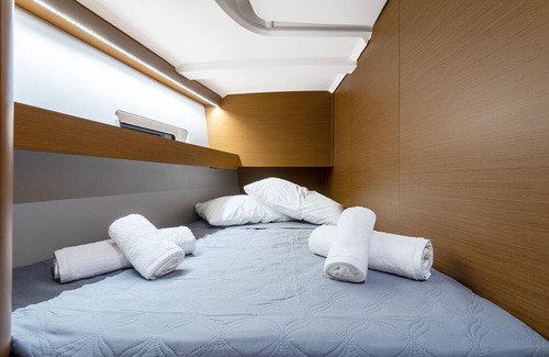 Alimos Alquiler De Eote | SailBliss