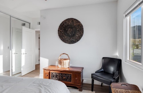 Lucerne Valley Otro | Bourbon Ranch - Get away from it all and relax in the beauty of the desert.