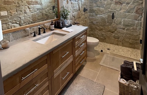 Mason Casa | Texas Hill Country ranch luxury retreat 300 acres perfect spot to watch ECLIPSE