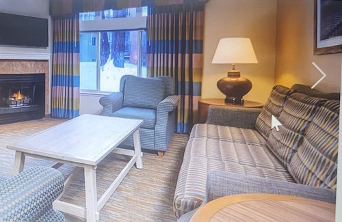 Round Hill Village Apartamento | Cozy spacious 3-bedroom apt sleeps8 in Zephyr Cove with Wi-Fi, fitness room