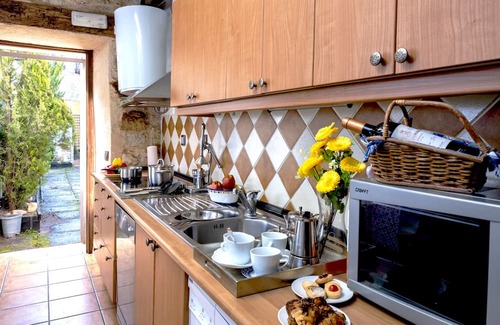 Siguenza Casa | Abad Casa Sigüenza una Preciosa Casa Rural con Porche, Barbacoa y Jardin Privado