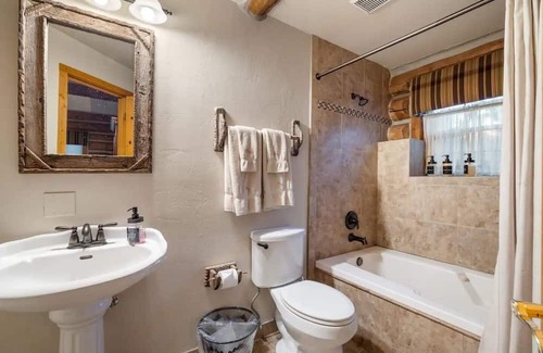 Greer Cabina | The Red Setter Lodge