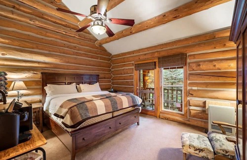 Greer Cabina | The Red Setter Lodge