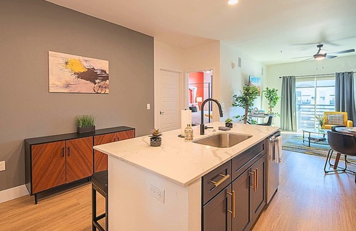 Desert View Village Apartamento | Shopping & Dining District-Resort Pool-Views-King Bed 439