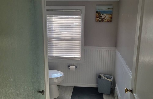 Wethersfield Casa | Nestled in a quiet safe neighborhood that's 2-minutes to I-91Intersate