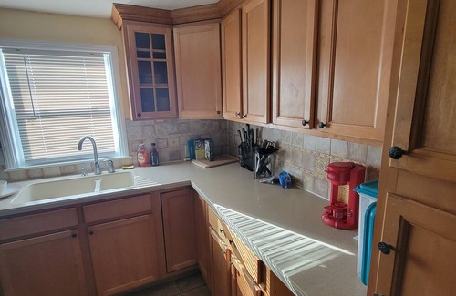 Wethersfield Casa | Nestled in a quiet safe neighborhood that's 2-minutes to I-91Intersate