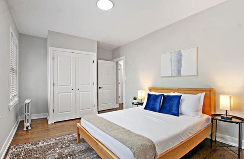 Evanston Apartamento | Charming & Spacious 2BR Apartment in Chicago