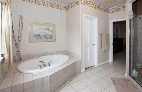 Northwest Colorado Springs Casa | 4BR mountain retreat, private Hot Tub, Close to Town