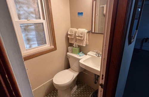 Onalaska Casa | Overlooking Lake Onalaska -- Two full-size beds + bath in nostalgic motel