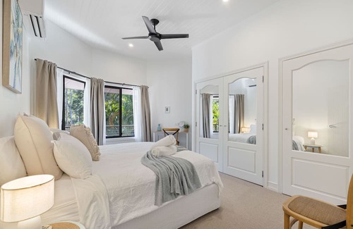 Cooroibah Casa | NEW | feature packed haven on 2 acres; swim up bar pool, fire pit, games room