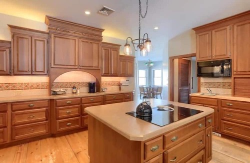 Stouchsburg Casa | Lazy Meadows Horse Ranch, new listing