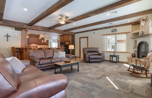 Stouchsburg Casa | Lazy Meadows Horse Ranch, new listing