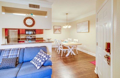 Gateway Condominio | Fort Myers Condo w/ Screened Patio & Pool Access!