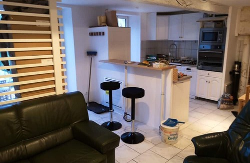 Brantome-en-Perigord Casa | Homerez - House for 4 ppl. with shared pool and garden at Brantôme en Périgord