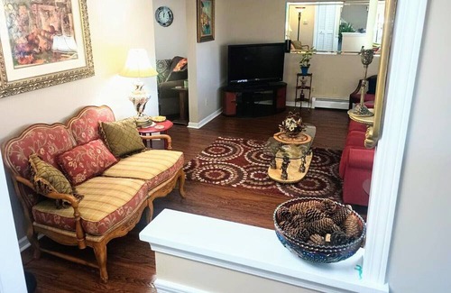 Saint Marys  Allen County Casa | Spacious Fort Wayne Home with Office and Workout Room