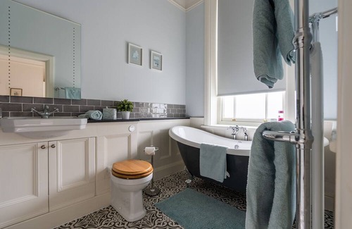 Littleham Apartamento | Buck Suite, comfortable, stylish 2-bedroom family apt within a stately home