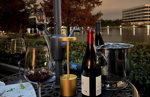 The Woodlands Apartamento | "Escape to Serenity: Your Waterfront Retreat in Hughes Landing, The Woodlands"