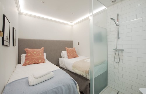 Campden Apartamento | Twin bed Kensington Studio, 5mins to Kensington Palace & 10mins to Portobello Rd