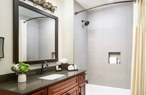 The Highlands Casa | Fresh SNOW! Exquisite Upscale Oasis · Ski Resort