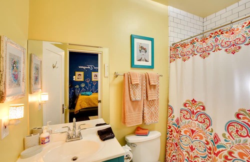 South Wrigley Casa | Artsy Long Beach Home w/ Patio: 2 Mi to Downtown!