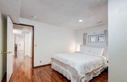 Northwest Calgary Casa | Timeless Tranquility 2BR Suite near the Airport