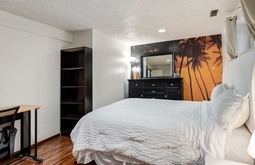 Northwest Calgary Casa | Timeless Tranquility 2BR Suite near the Airport