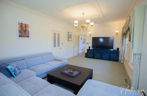 Ballarat North Casa | Timeless Elegance on Norman