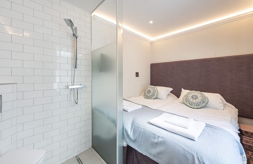 Campden Apartamento | Twin bed Kensington Studio, 5mins to Kensington Palace & 10mins to Portobello Rd
